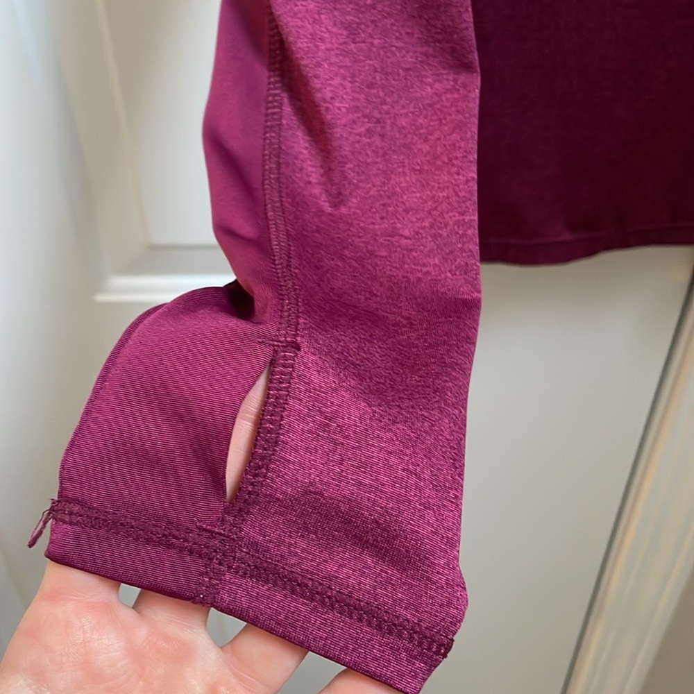 Head - Large Maroon Thin Pullover - image 5